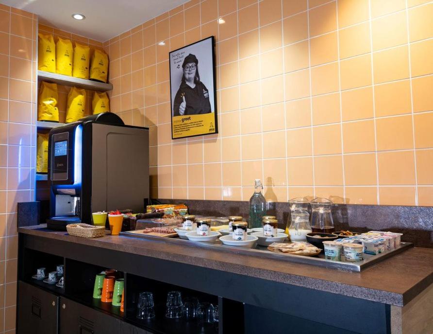 greet Hotel Boulogne Billancourt Paris