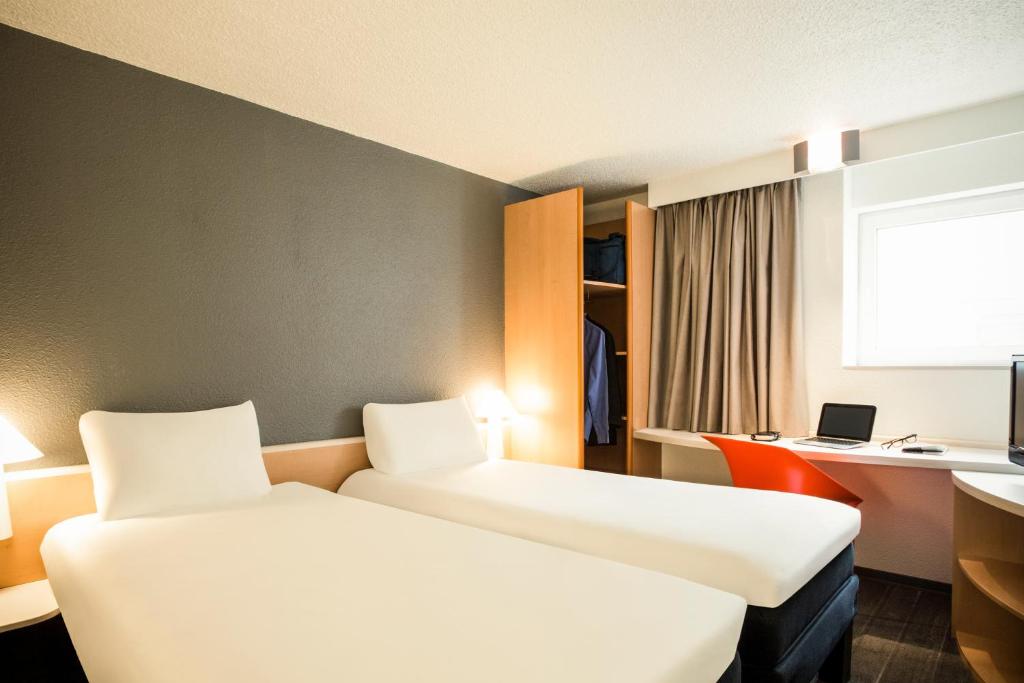 ibis Orly Chevilly Tram 7