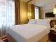 Le Belgrand Hotel Paris Champs Elysees, Tapestry Collection By Hilton