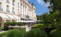 Jardin et terrasse Waldorf Astoria Versailles - Booking