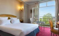 Chambre double Grand Hôtel Enghien-les-Bains - Booking
