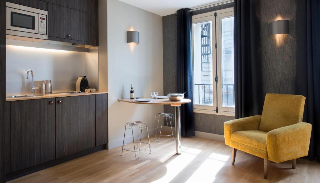 Suites & Hôtel Helzear Champs-Elysées