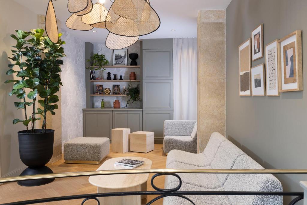 Hôtel Abbatial Saint-Germain