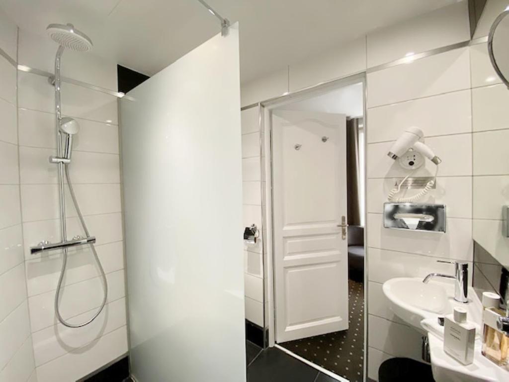 Hôtel de la Paix Tour Eiffel