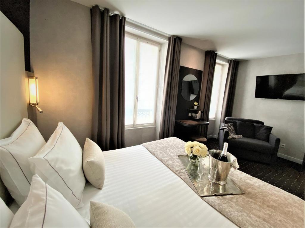 Hôtel de la Paix Tour Eiffel