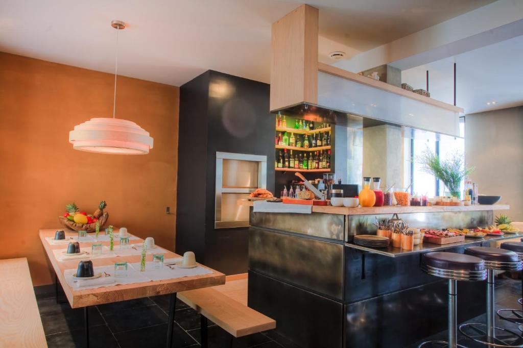 Hidden Hotel - Booking