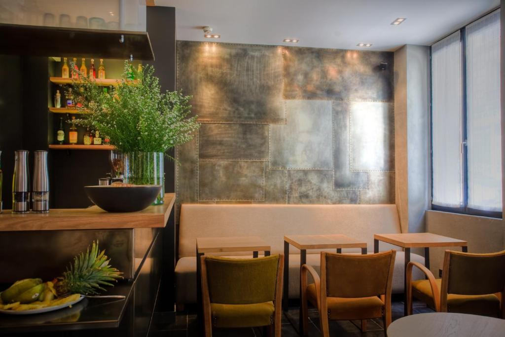 Hidden Hotel - Booking