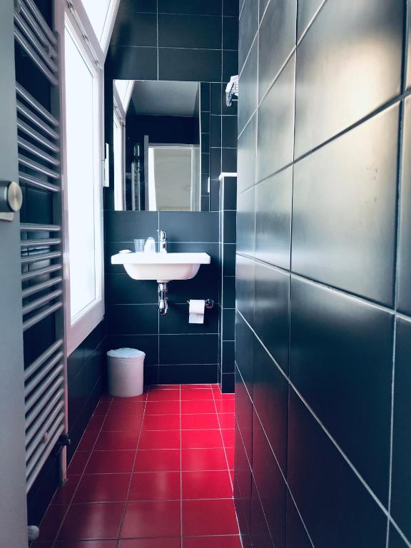 The Originals City, Hôtel Lecourbe, Paris Tour Eiffel 