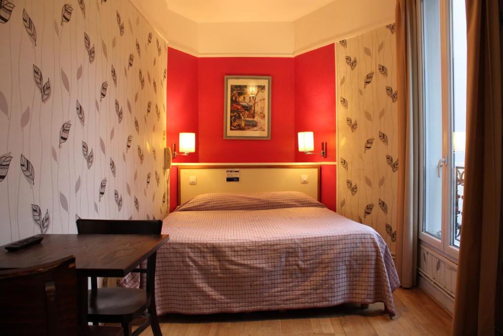 Caulaincourt Montmartre by Hiphophostels