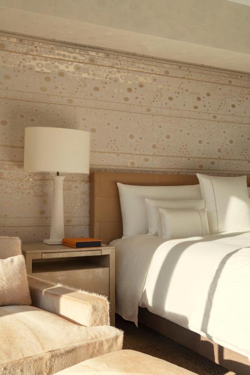 Le Cheval Blanc Paris - Booking