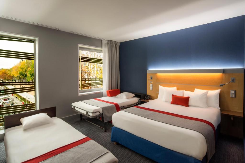Holiday Inn Express Paris-Canal De La Villette, an IHG Hotel