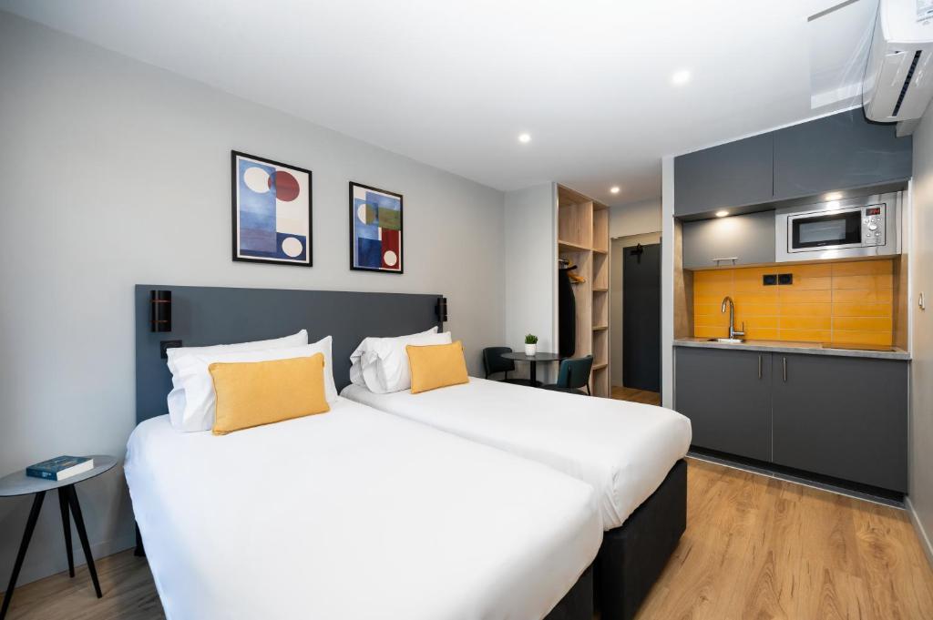 Staycity Aparthotels Paris Gare de l'Est