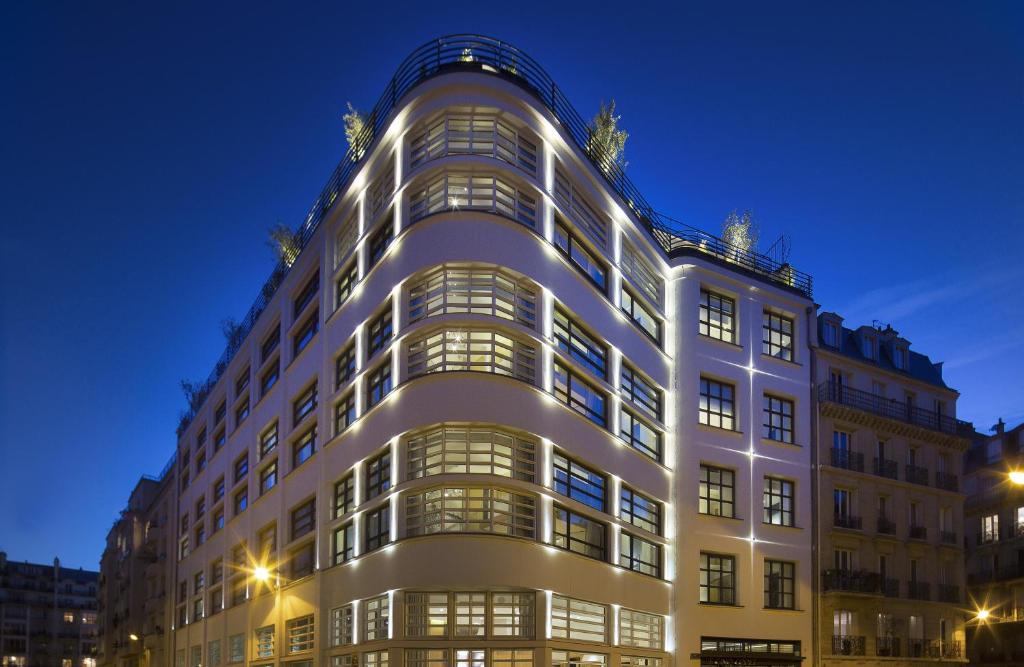 Le Cinq Codet - Booking