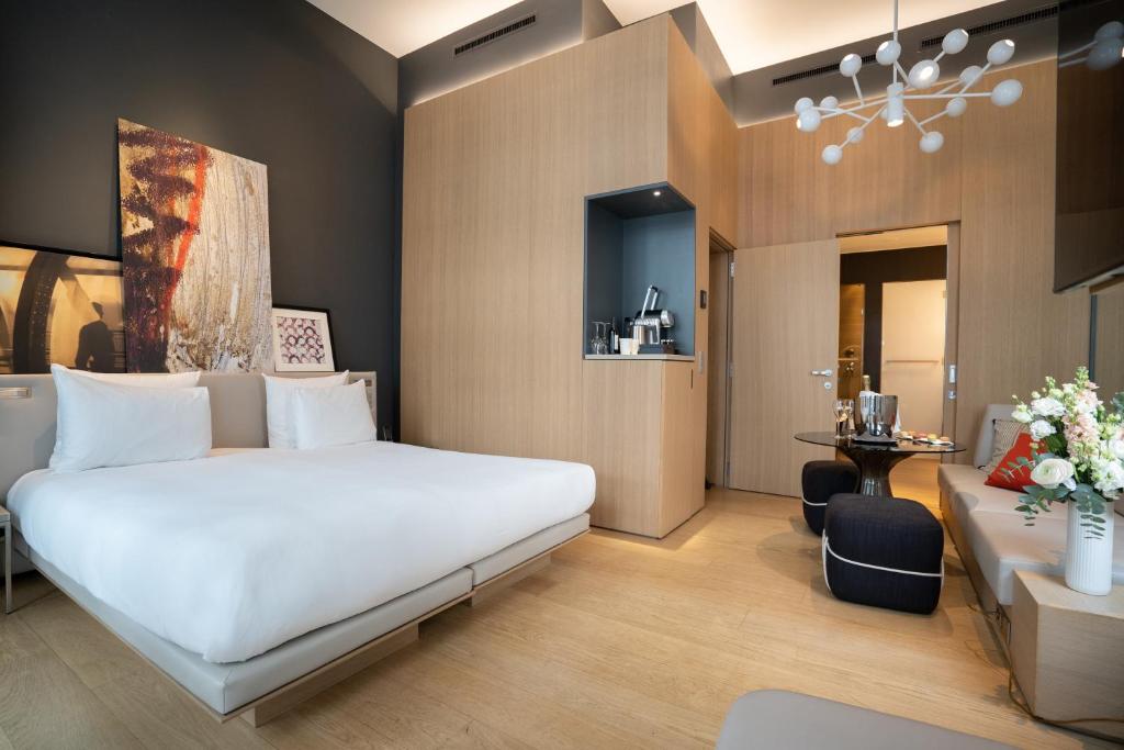 Le Cinq Codet - Booking