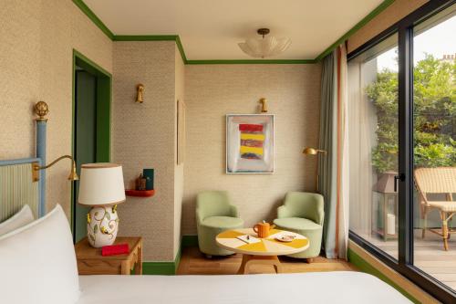 La Fantaisie - Booking