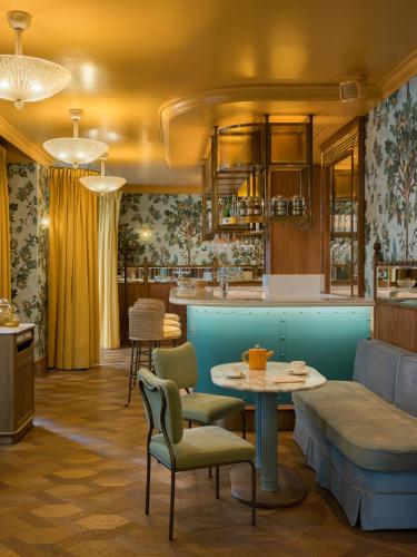 La Fantaisie - Booking