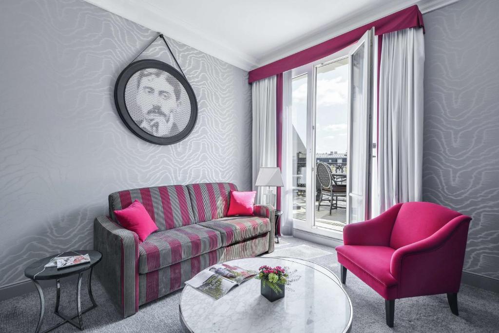 Maison Astor Paris, Curio Collection by Hilton