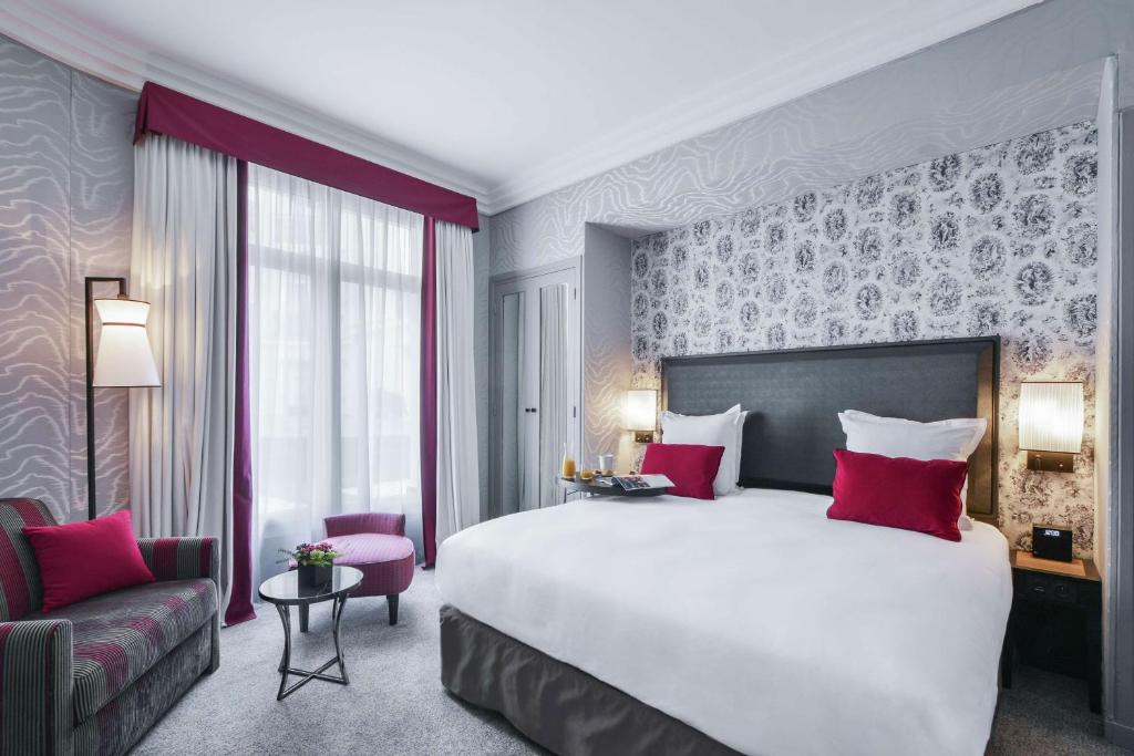 Maison Astor Paris, Curio Collection by Hilton