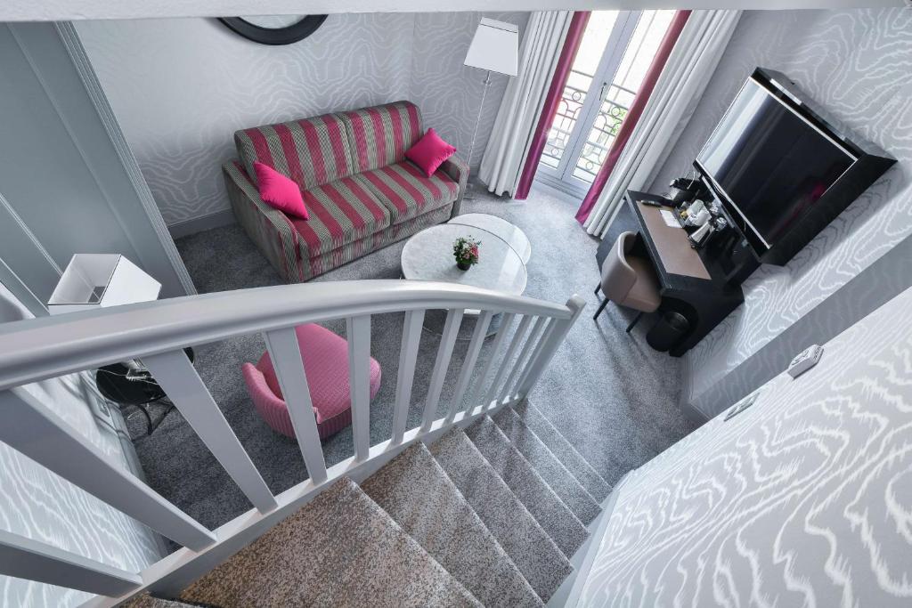 Maison Astor Paris, Curio Collection by Hilton