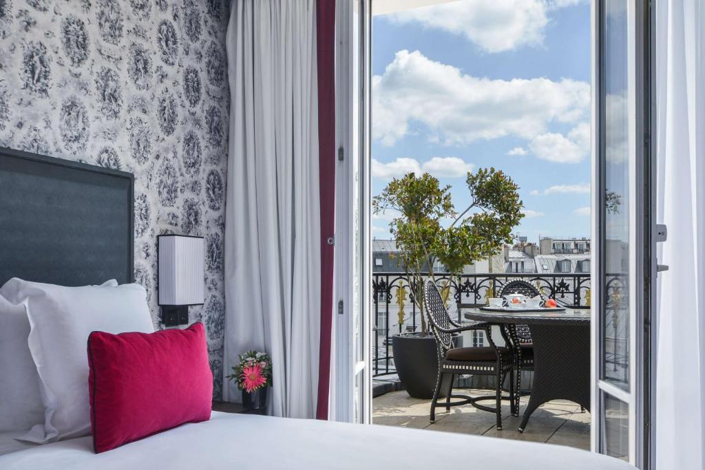 Maison Astor Paris, Curio Collection by Hilton