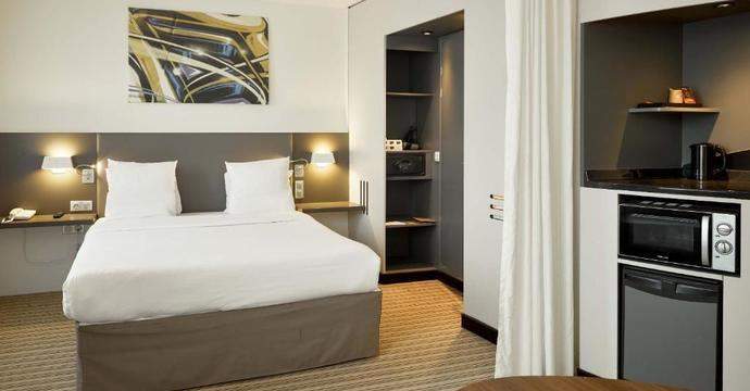 B&B HOTEL Rueil-Malmaison Gare