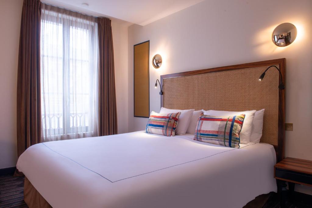 Mom’Art Hotel Paris - Booking