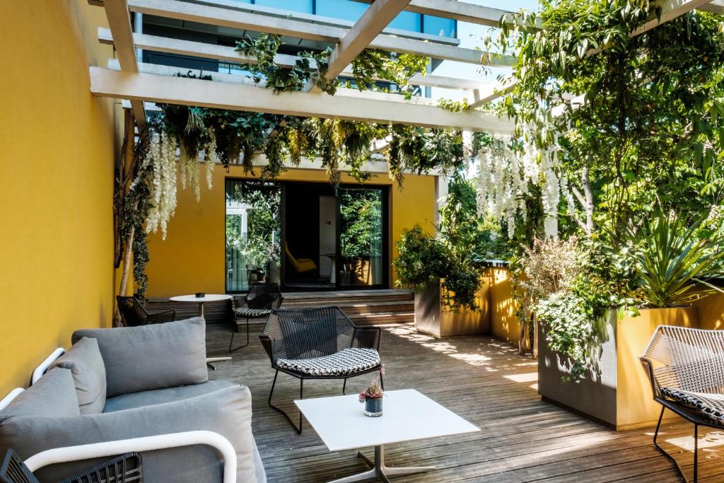 Molitor Hotel & Spa Paris MGallery Collection