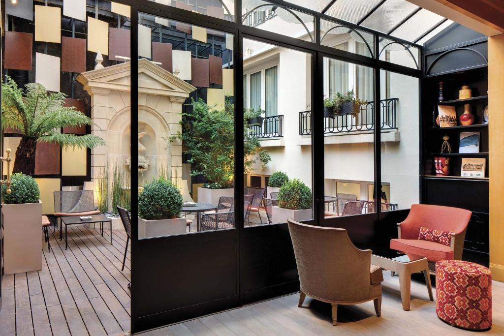 Hôtel Rochester Champs Elysées