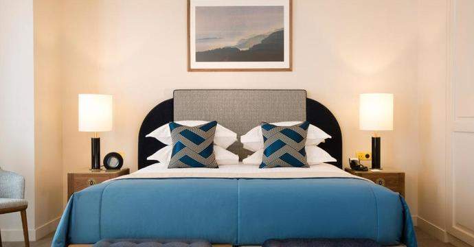 Le Tsuba Hotel