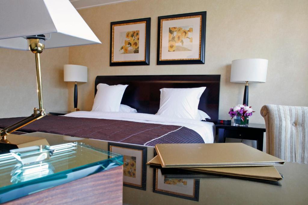 Warwick Champs Elysées Paris