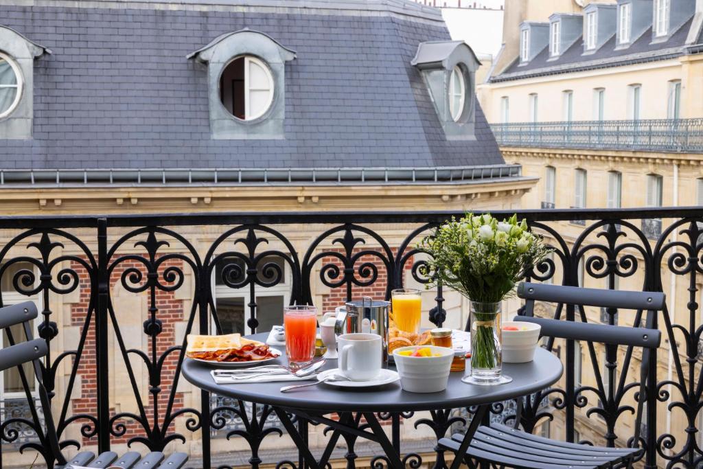 Hôtel Le Belmont Paris